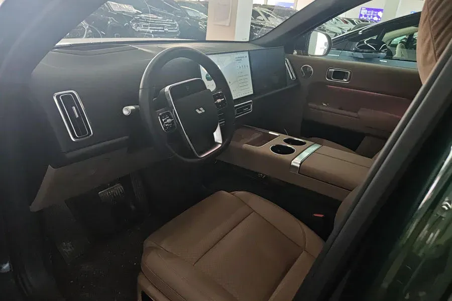 2025 Li L9 Range Extended 154HP REEV,autocango,china used car exporter,china ev exporter,chinese used car exporter,chinese used ev exporter