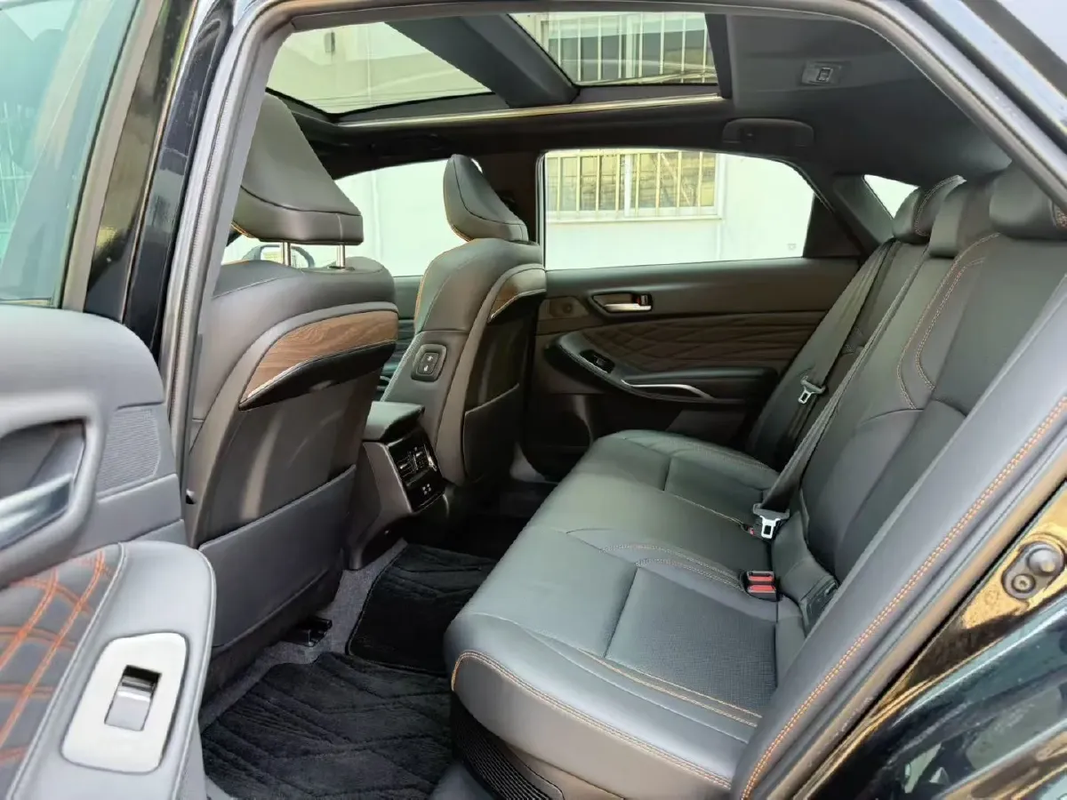 2022 Toyota Avalon 2.5L 178HP L4 E-CVT Hybrid,autocango,china used car exporter,china ev exporter,chinese used car exporter,chinese used ev exporter