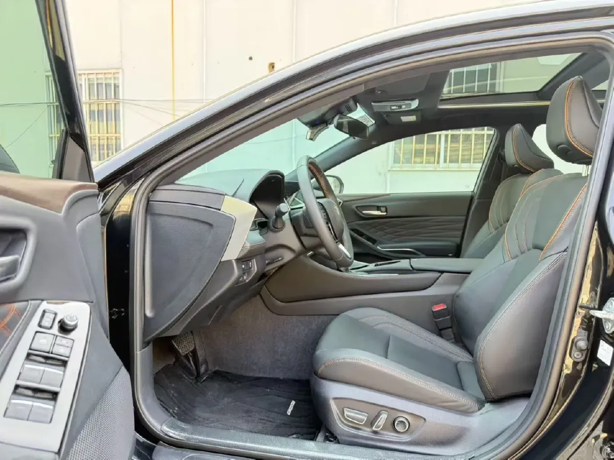 2022 Toyota Avalon 2.5L 178HP L4 E-CVT Hybrid,autocango,china used car exporter,china ev exporter,chinese used car exporter,chinese used ev exporter