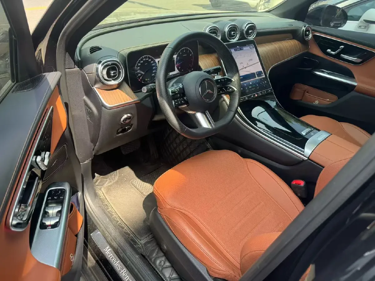 2025 Mercedes-Benz GLC Class 2.0T 258HP L4 9AT,autocango,china used car exporter,china ev exporter,chinese used car exporter,chinese used ev exporter