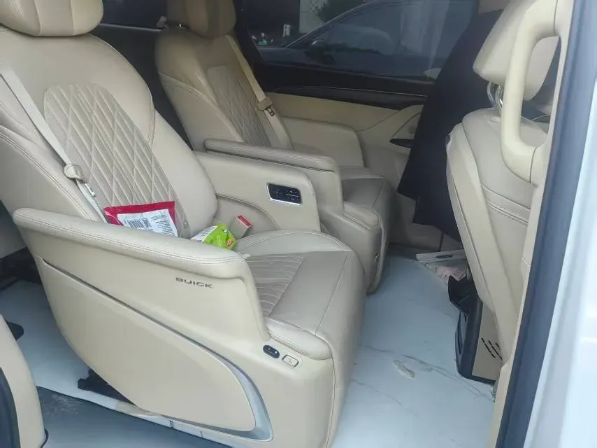 2022 Buick GL8 2.0T 237HP L4 9AT,autocango,china used car exporter,china ev exporter,chinese used car exporter,chinese used ev exporter