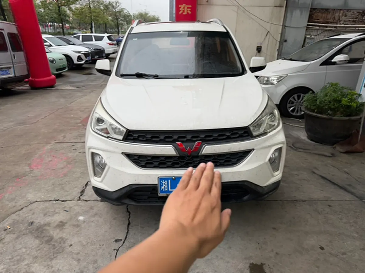 2018 WuLing HongGuang S3 1.5L 112HP L4 6MT,autocango,china used car exporter,china ev exporter,chinese used car exporter,chinese used ev exporter