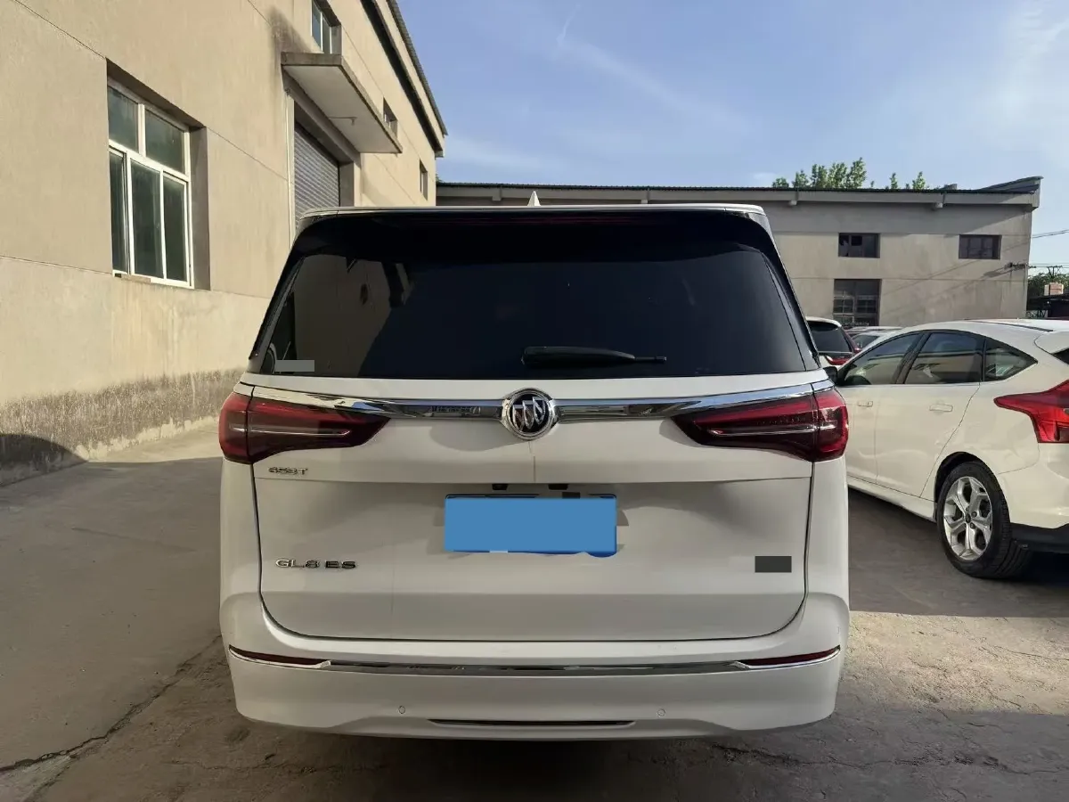 2021 Buick GL8 2.0T 237HP L4 9AT,autocango,china used car exporter,china ev exporter,chinese used car exporter,chinese used ev exporter
