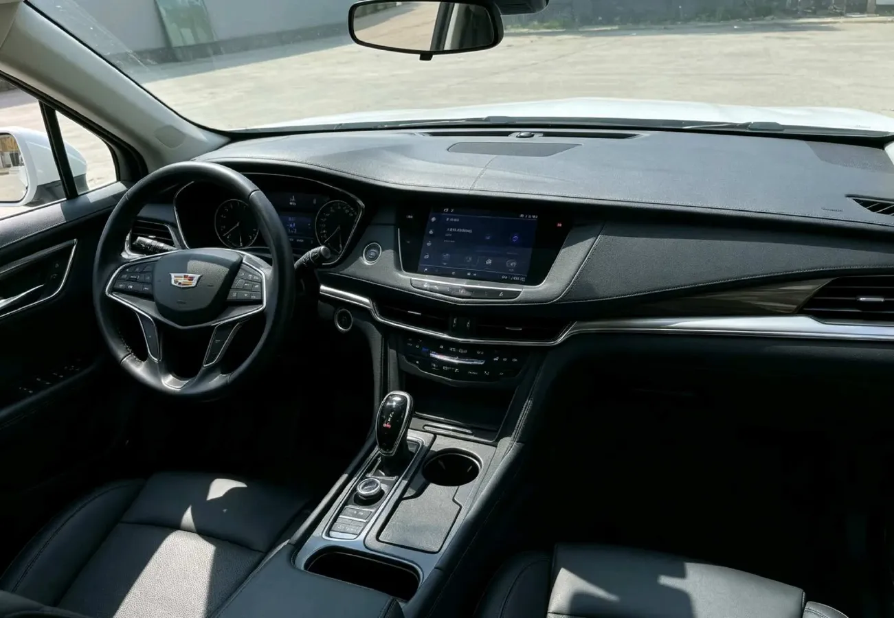 2022 Cadillac XT6 2.0T 237HP L4 9AT,autocango,china used car exporter,china ev exporter,chinese used car exporter,chinese used ev exporter