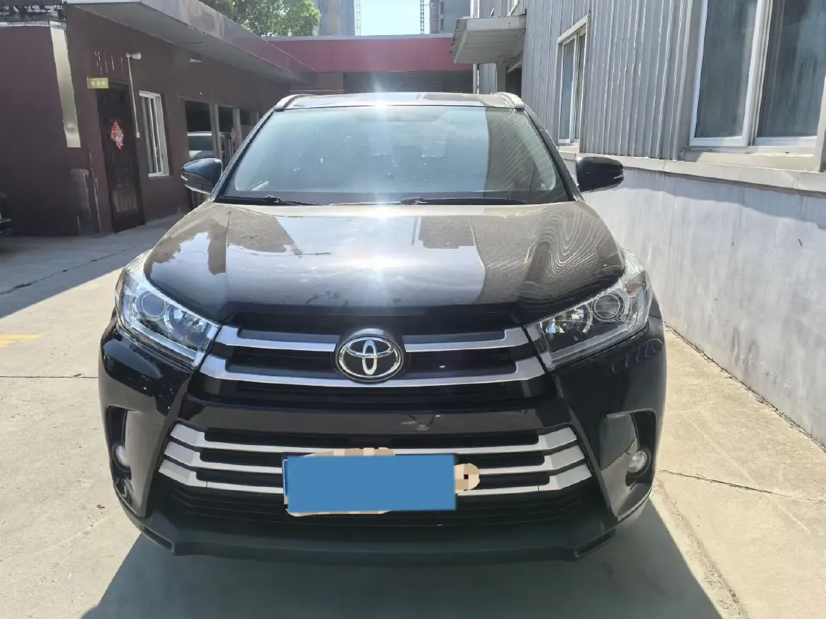 2021 Toyota Highlander 2.0T 220HP L4 6AT,autocango,china used car exporter,china ev exporter,chinese used car exporter,chinese used ev exporter