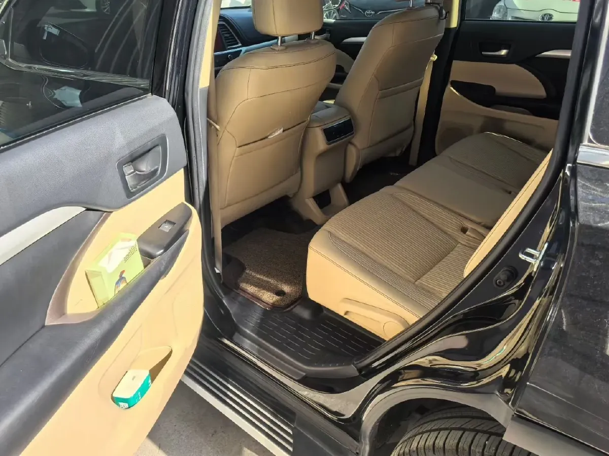 2021 Toyota Highlander 2.0T 220HP L4 6AT,autocango,china used car exporter,china ev exporter,chinese used car exporter,chinese used ev exporter