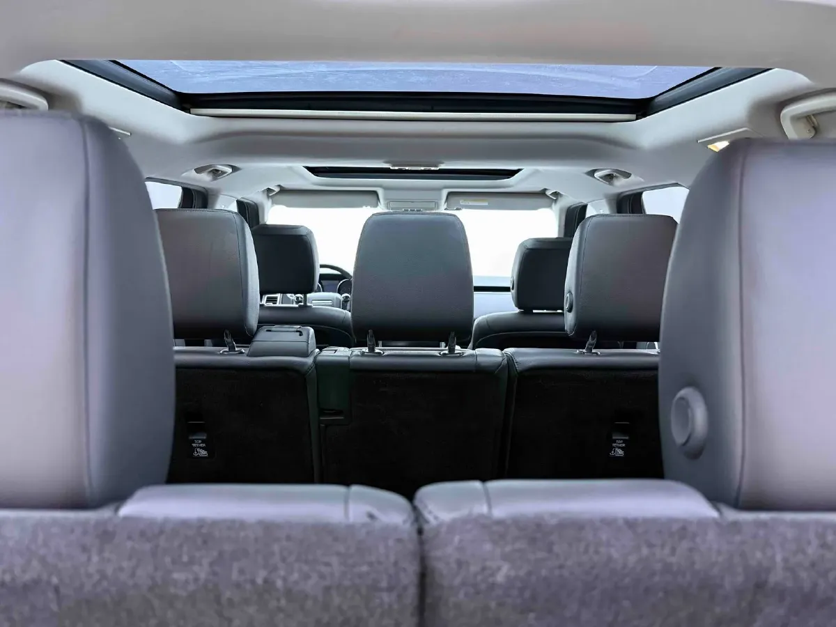 2019 Land Rover Discovery 3.0T 340HP V6 8AT,autocango,china used car exporter,china ev exporter,chinese used car exporter,chinese used ev exporter