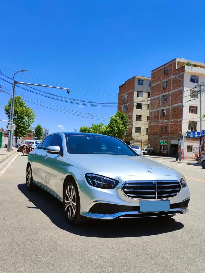 2022 Mercedes-Benz E Class 2.0T 211HP L4 9AT PHEV 25.4KWH,autocango,china used car exporter,china ev exporter,chinese used car exporter,chinese used ev exporter