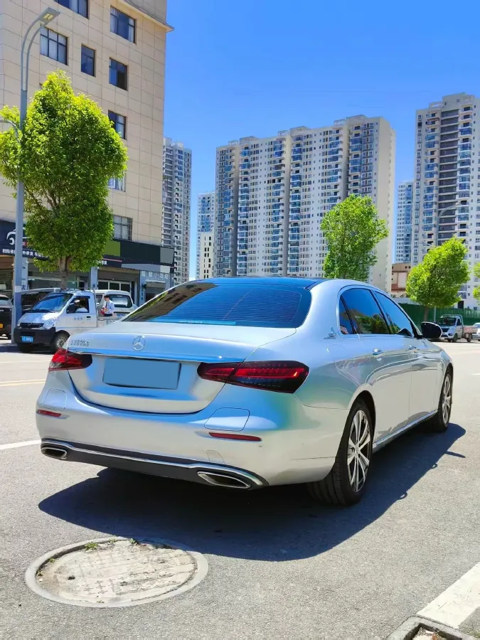 2022 Mercedes-Benz E Class 2.0T 211HP L4 9AT PHEV 25.4KWH,autocango,china used car exporter,china ev exporter,chinese used car exporter,chinese used ev exporter