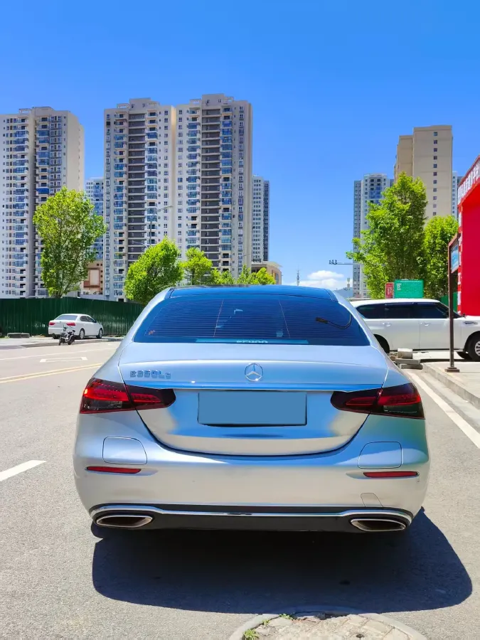 2022 Mercedes-Benz E Class 2.0T 211HP L4 9AT PHEV 25.4KWH,autocango,china used car exporter,china ev exporter,chinese used car exporter,chinese used ev exporter