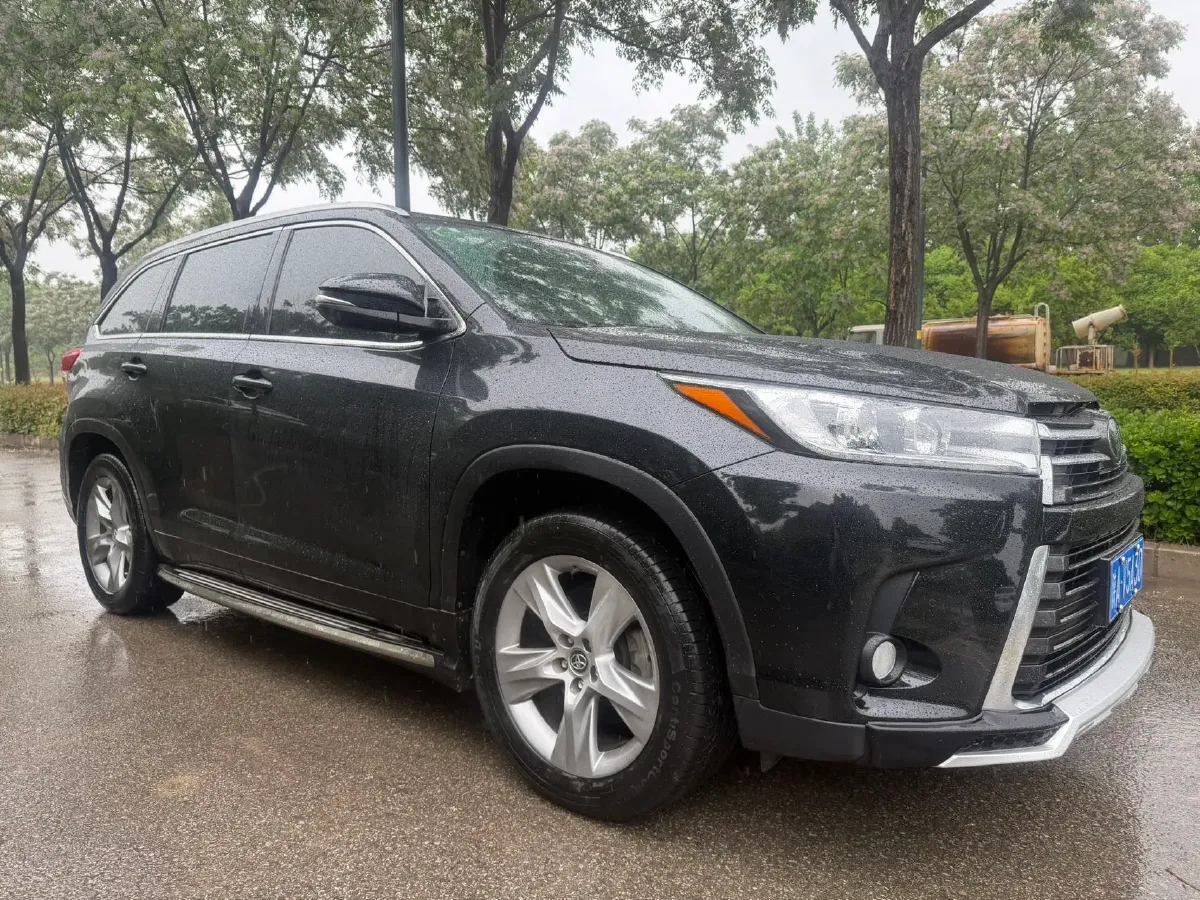 2018 Jeep Grand Commander 2.0T 265HP L4 9AT,autocango,china used car exporter,china ev exporter,chinese used car exporter,chinese used ev exporter