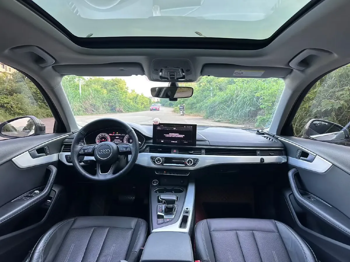 2020 Audi A4L 2.0T 190HP L4 7DCT,autocango,china used car exporter,china ev exporter,chinese used car exporter,chinese used ev exporter