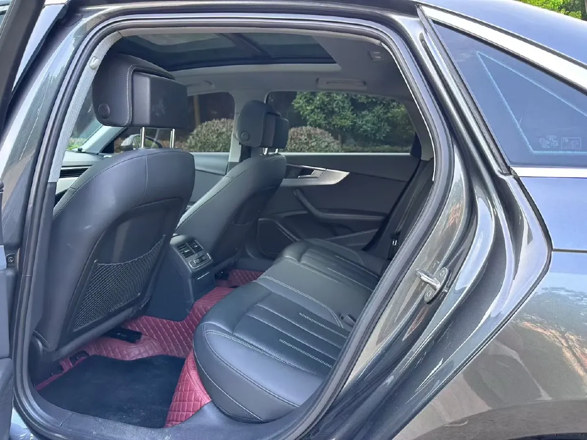 2020 Audi A4L 2.0T 190HP L4 7DCT,autocango,china used car exporter,china ev exporter,chinese used car exporter,chinese used ev exporter