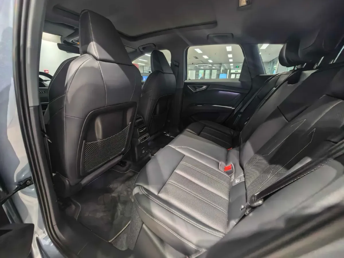 2024 Audi Q4 e-tron BEV 84.8KWH,autocango,china used car exporter,china ev exporter,chinese used car exporter,chinese used ev exporter