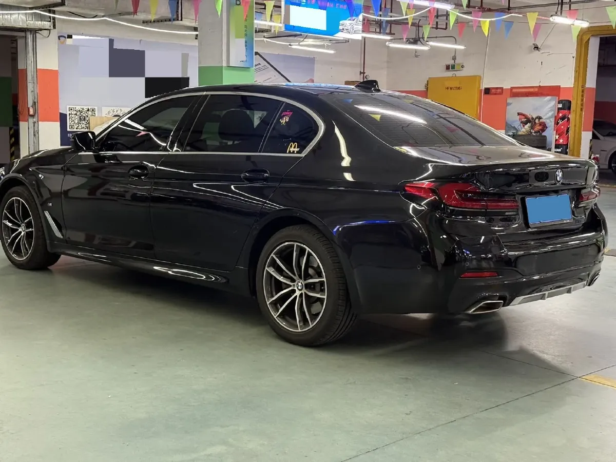 2022 BMW 5 Series 2.0T 184HP L4 8AT,autocango,china used car exporter,china ev exporter,chinese used car exporter,chinese used ev exporter