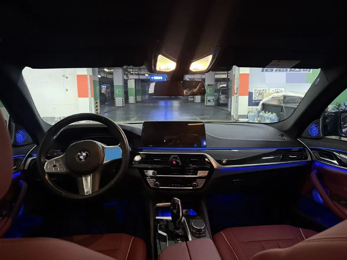 2022 BMW 5 Series 2.0T 184HP L4 8AT,autocango,china used car exporter,china ev exporter,chinese used car exporter,chinese used ev exporter