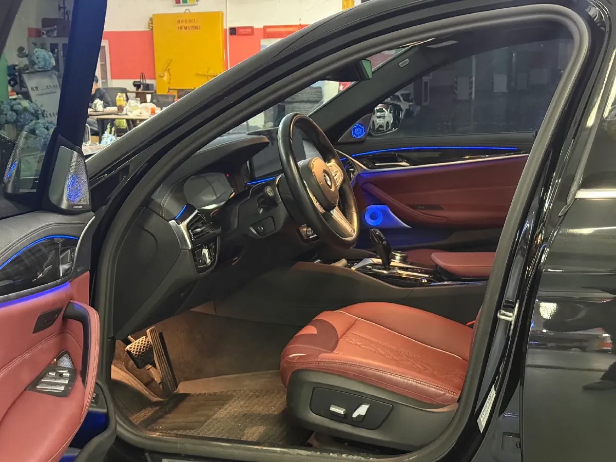 2022 BMW 5 Series 2.0T 184HP L4 8AT,autocango,china used car exporter,china ev exporter,chinese used car exporter,chinese used ev exporter