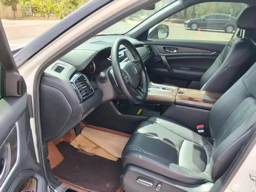 2020 Honda UR-V 2.0T 272HP L4 9AT,autocango,china used car exporter,china ev exporter,chinese used car exporter,chinese used ev exporter