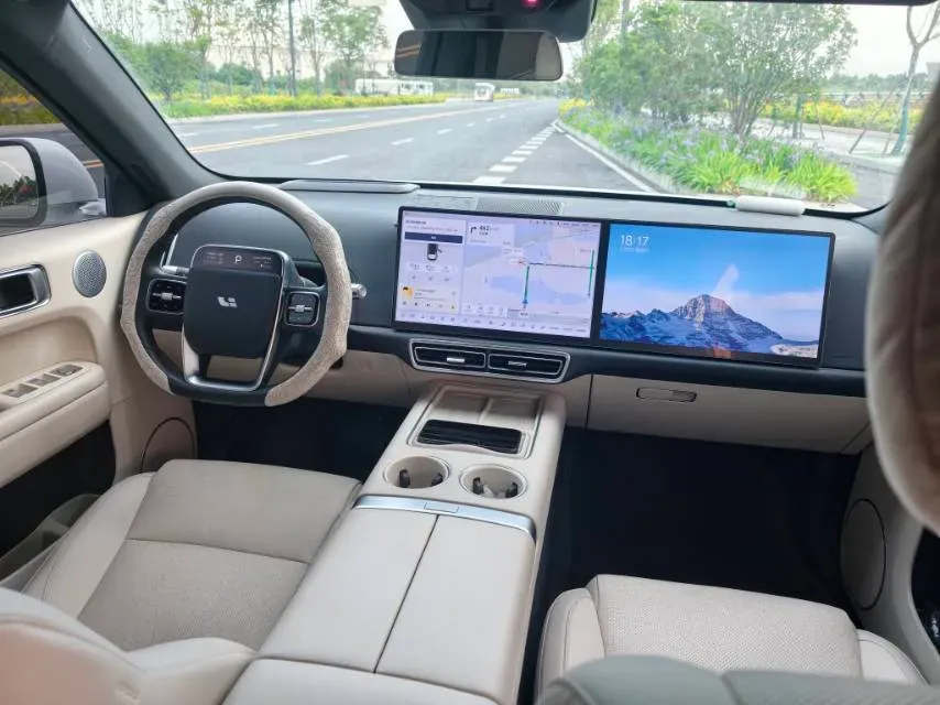 2024 Li L6 Range Extended 154HP L4 REEV 36.8KWH,autocango,china used car exporter,china ev exporter,chinese used car exporter,chinese used ev exporter