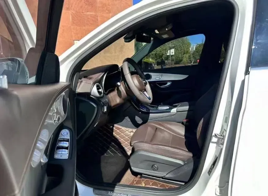 2022 Mercedes-Benz GLC Class 2.0T 197HP L4 9AT,autocango,china used car exporter,china ev exporter,chinese used car exporter,chinese used ev exporter