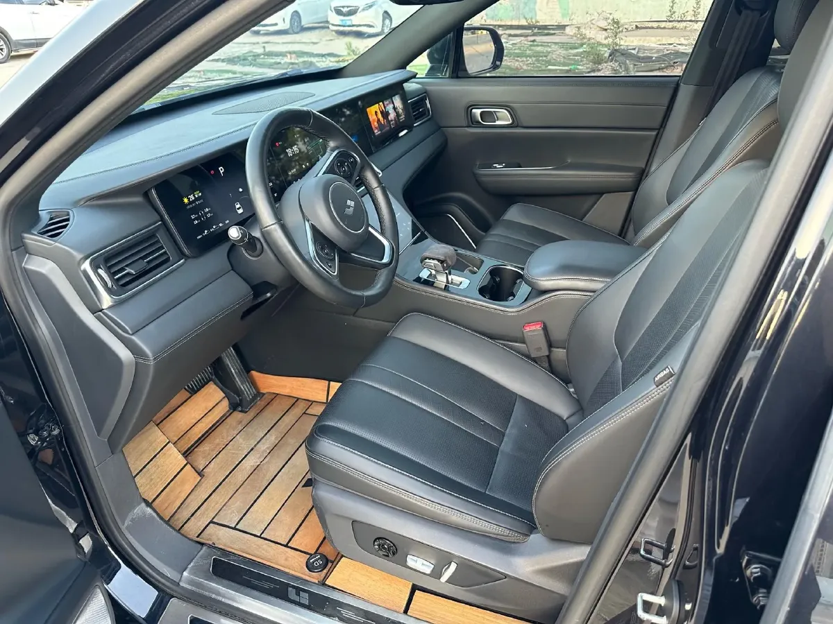 2020 Li ONE Range Extended 131HP REEV 40.5KWH,autocango,china used car exporter,china ev exporter,chinese used car exporter,chinese used ev exporter
