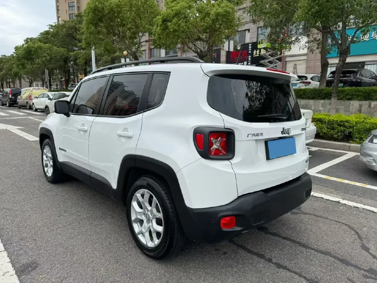 2017 Jeep Renegade 1.4T 150HP L4 7DCT,autocango,china used car exporter,china ev exporter,chinese used car exporter,chinese used ev exporter