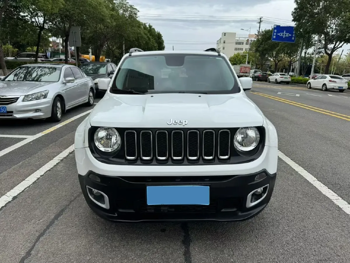 2017 Jeep Renegade 1.4T 150HP L4 7DCT,autocango,china used car exporter,china ev exporter,chinese used car exporter,chinese used ev exporter
