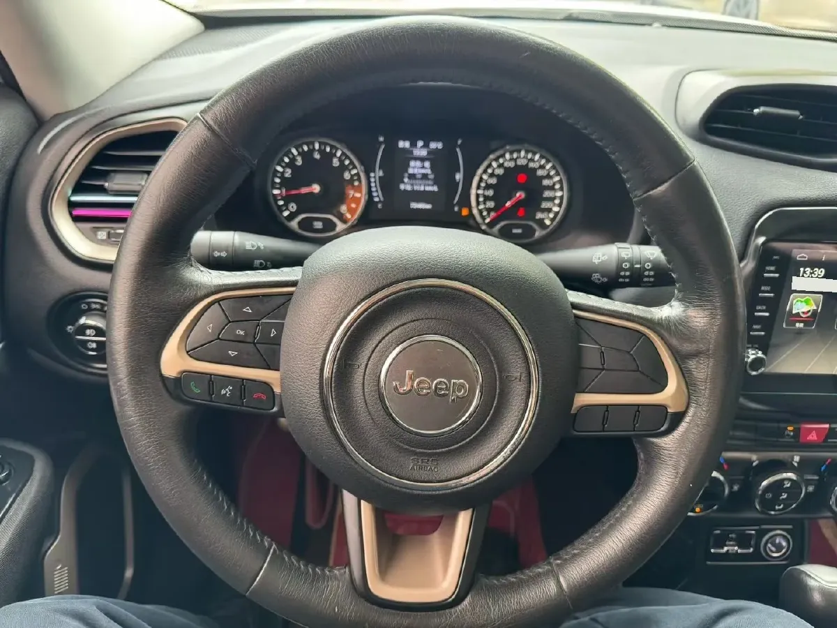 2017 Jeep Renegade 1.4T 150HP L4 7DCT,autocango,china used car exporter,china ev exporter,chinese used car exporter,chinese used ev exporter
