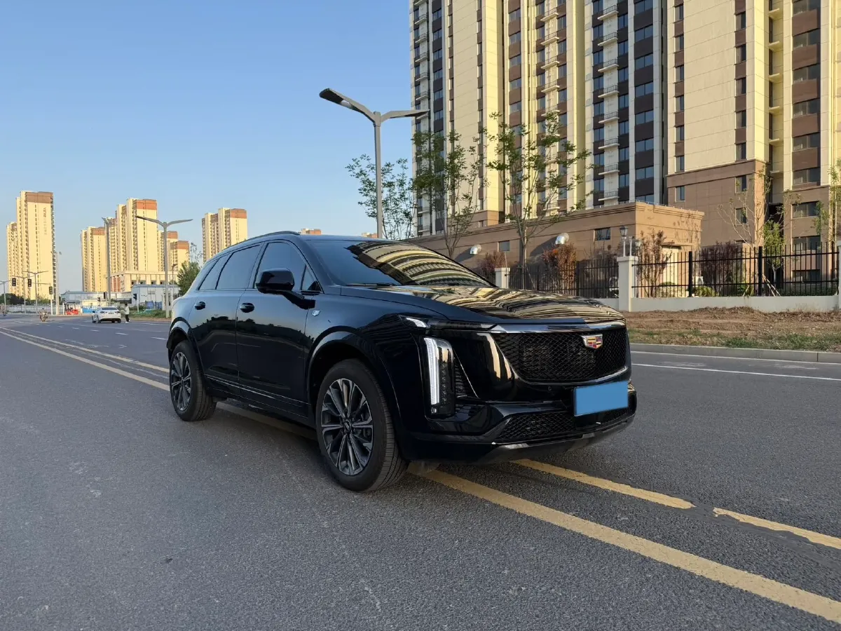 2025 Cadillac XT5 2.0T 237HP L4 9AT,autocango,china used car exporter,china ev exporter,chinese used car exporter,chinese used ev exporter