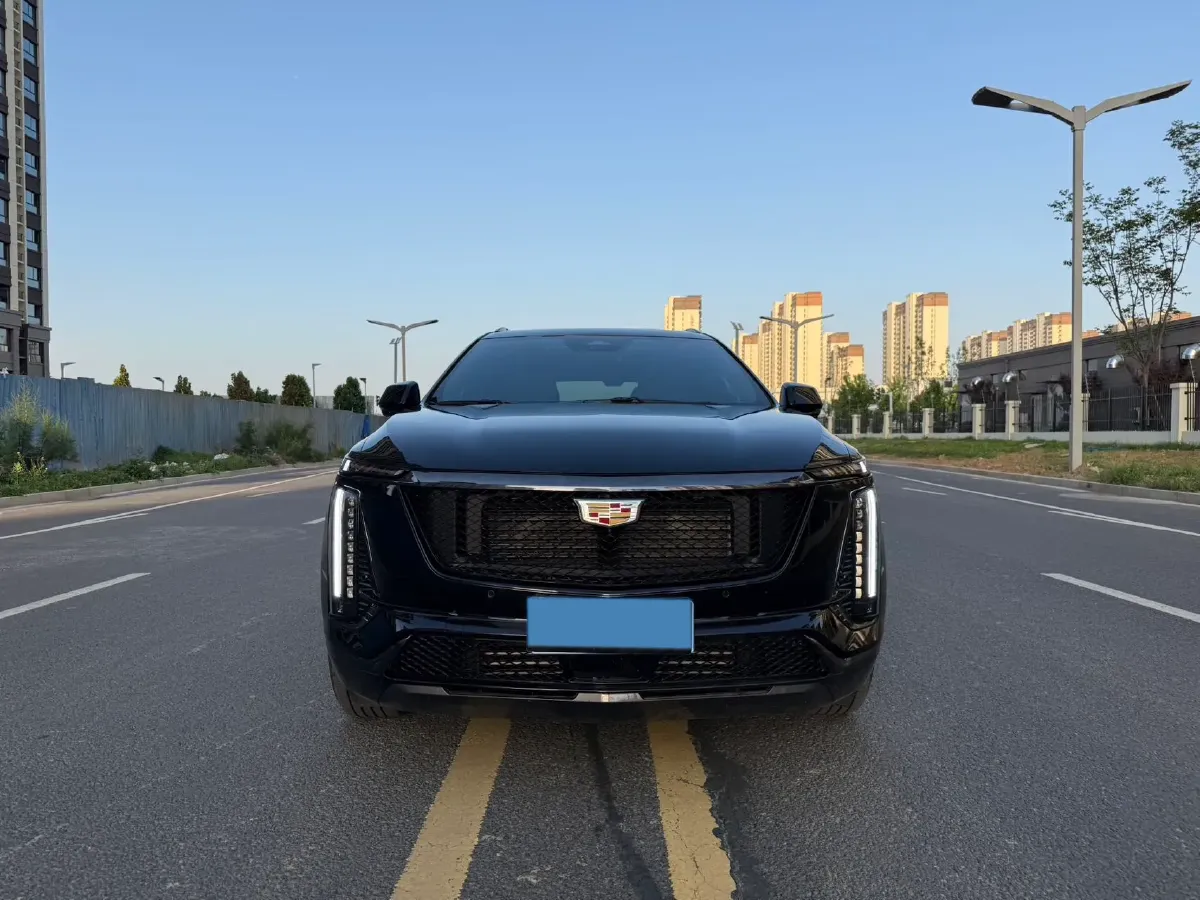 2025 Cadillac XT5 2.0T 237HP L4 9AT,autocango,china used car exporter,china ev exporter,chinese used car exporter,chinese used ev exporter