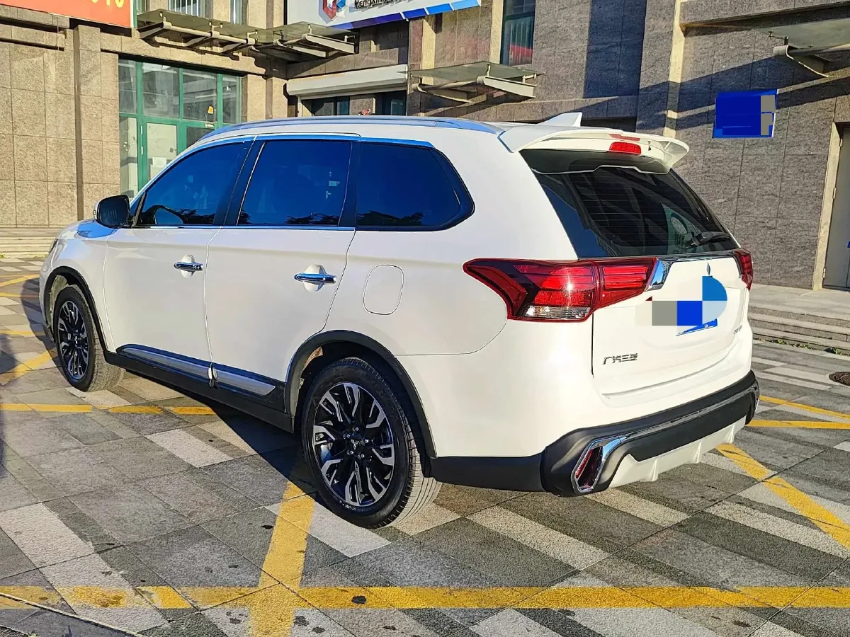 2020 Mitsubishi Outlander 2.0L 166HP L4 CVT,autocango,china used car exporter,china ev exporter,chinese used car exporter,chinese used ev exporter