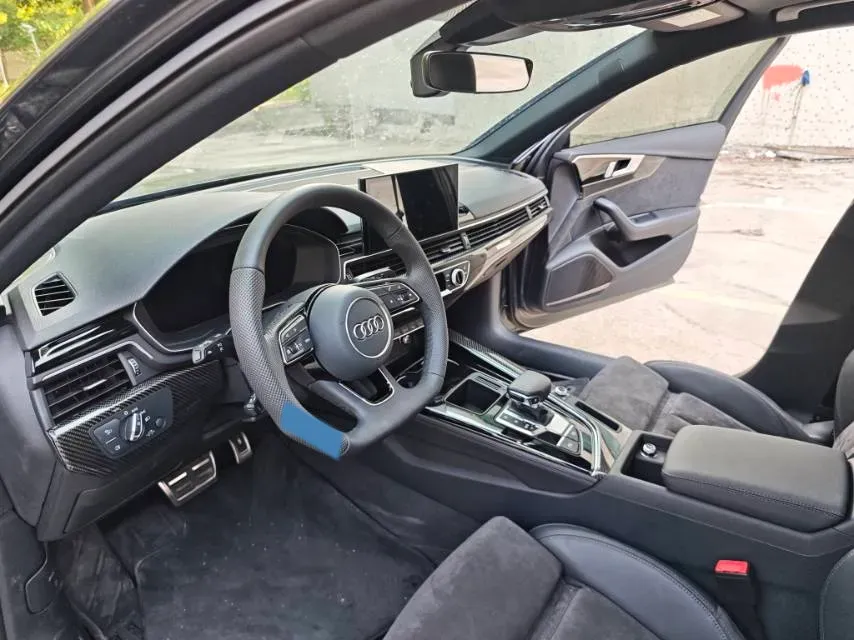 2024 Audi A4L 2.0T 245HP L4 7DCT,autocango,china used car exporter,china ev exporter,chinese used car exporter,chinese used ev exporter