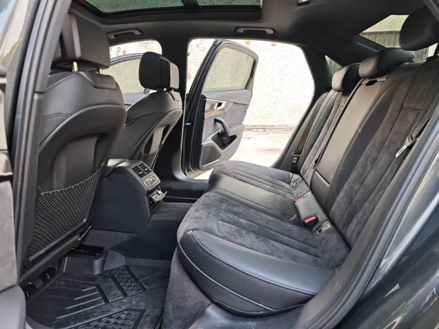 2024 Audi A4L 2.0T 245HP L4 7DCT,autocango,china used car exporter,china ev exporter,chinese used car exporter,chinese used ev exporter