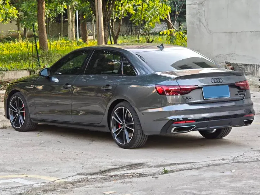 2024 Audi A4L 2.0T 245HP L4 7DCT,autocango,china used car exporter,china ev exporter,chinese used car exporter,chinese used ev exporter