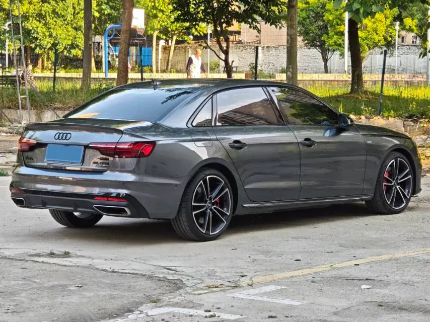 2024 Audi A4L 2.0T 245HP L4 7DCT,autocango,china used car exporter,china ev exporter,chinese used car exporter,chinese used ev exporter