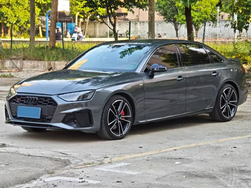 2024 Audi A4L 2.0T 245HP L4 7DCT,autocango,china used car exporter,china ev exporter,chinese used car exporter,chinese used ev exporter
