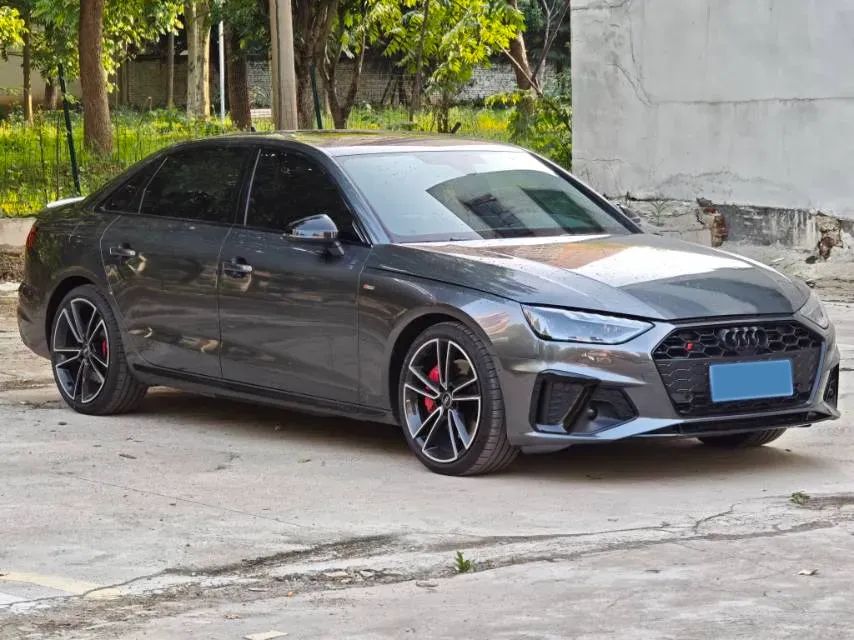 2024 Audi A4L 2.0T 245HP L4 7DCT,autocango,china used car exporter,china ev exporter,chinese used car exporter,chinese used ev exporter