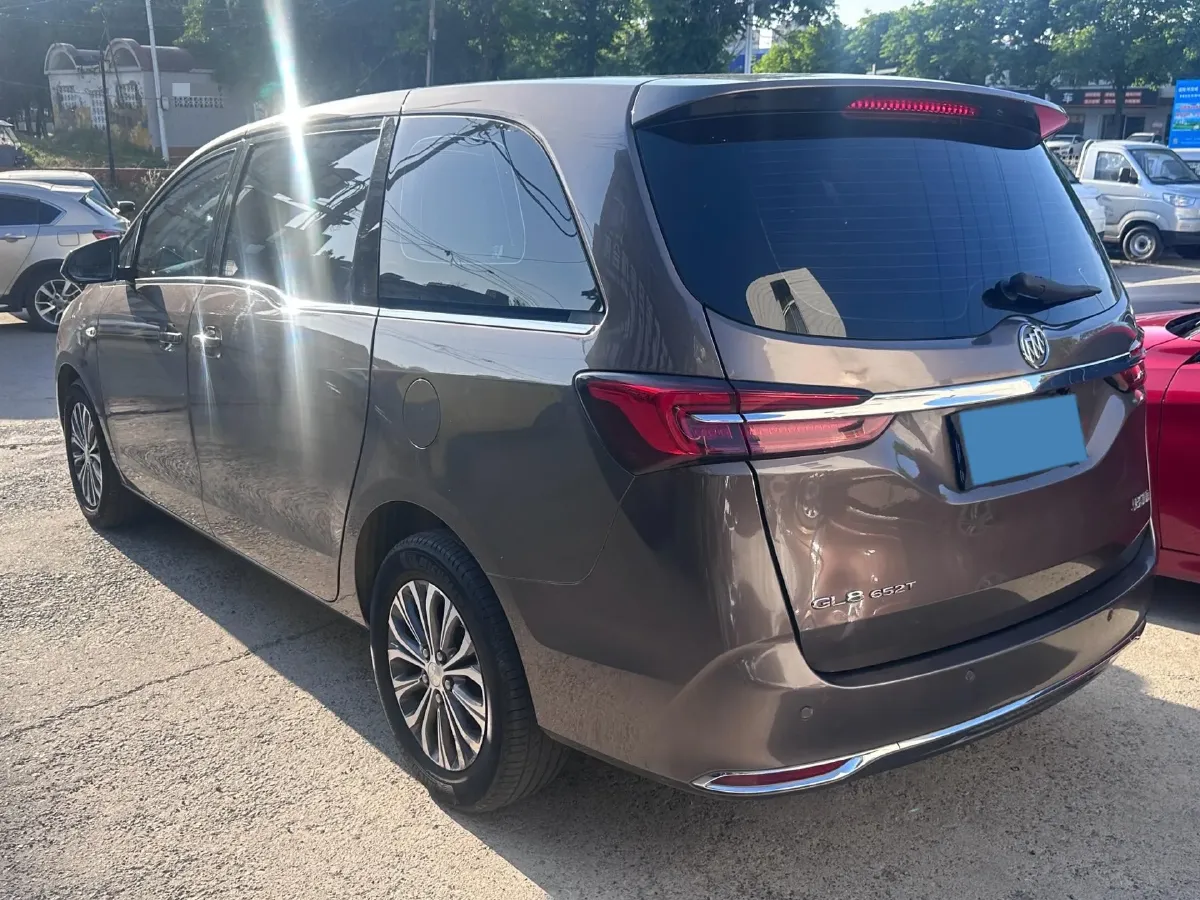 2021 Buick GL8 2.0T 237HP L4 9AT,autocango,china used car exporter,china ev exporter,chinese used car exporter,chinese used ev exporter