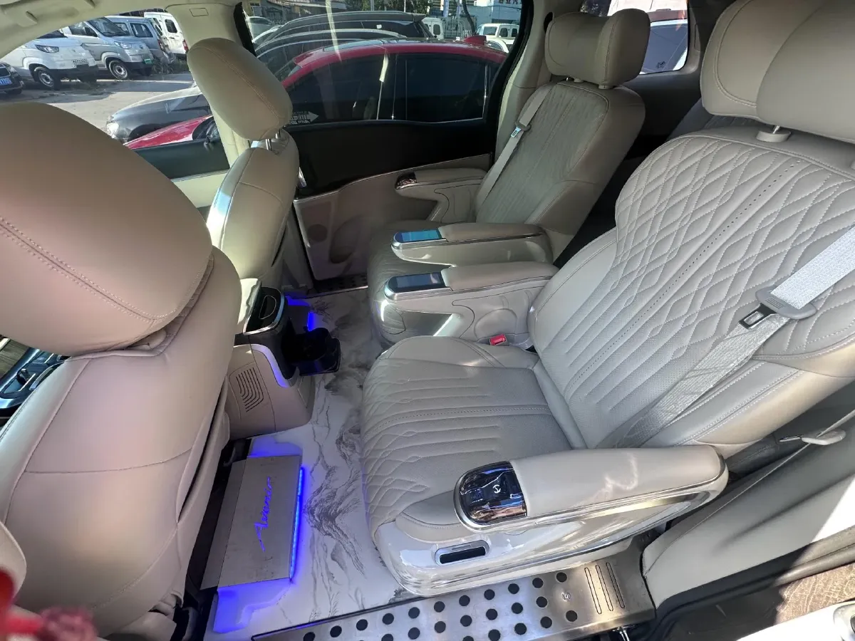 2021 Buick GL8 2.0T 237HP L4 9AT,autocango,china used car exporter,china ev exporter,chinese used car exporter,chinese used ev exporter