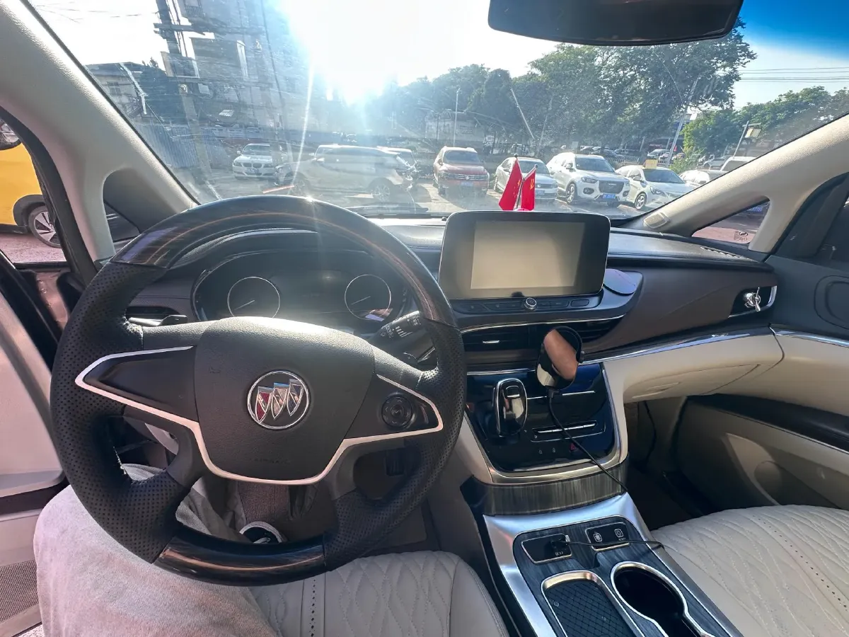 2021 Buick GL8 2.0T 237HP L4 9AT,autocango,china used car exporter,china ev exporter,chinese used car exporter,chinese used ev exporter