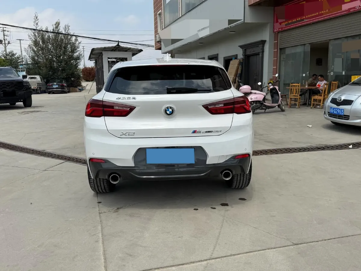 2022 BMW X2 2.0T 192HP L4 7DCT,autocango,china used car exporter,china ev exporter,chinese used car exporter,chinese used ev exporter
