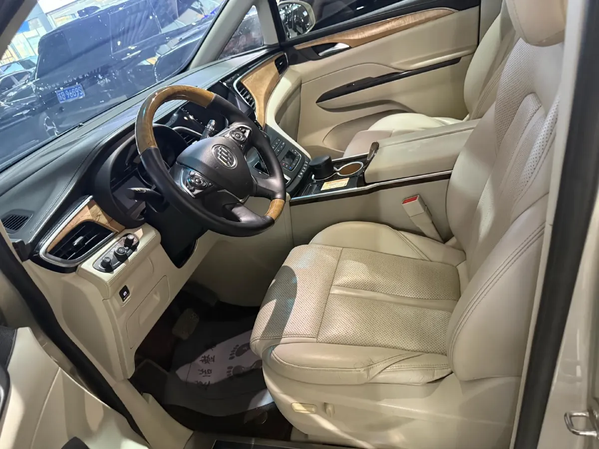 2018 Buick GL8 2.0T 260HP L4 6AT,autocango,china used car exporter,china ev exporter,chinese used car exporter,chinese used ev exporter