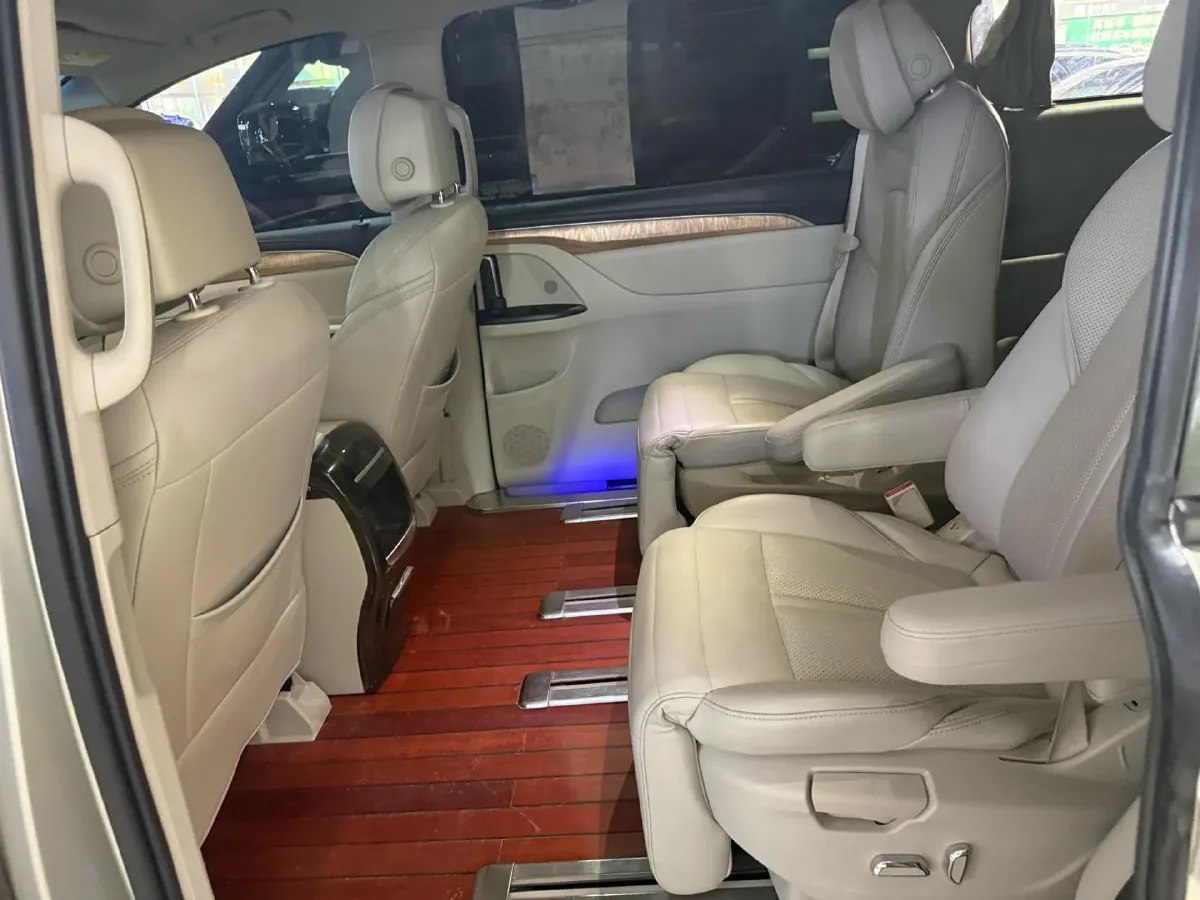 2018 Buick GL8 2.0T 260HP L4 6AT,autocango,china used car exporter,china ev exporter,chinese used car exporter,chinese used ev exporter