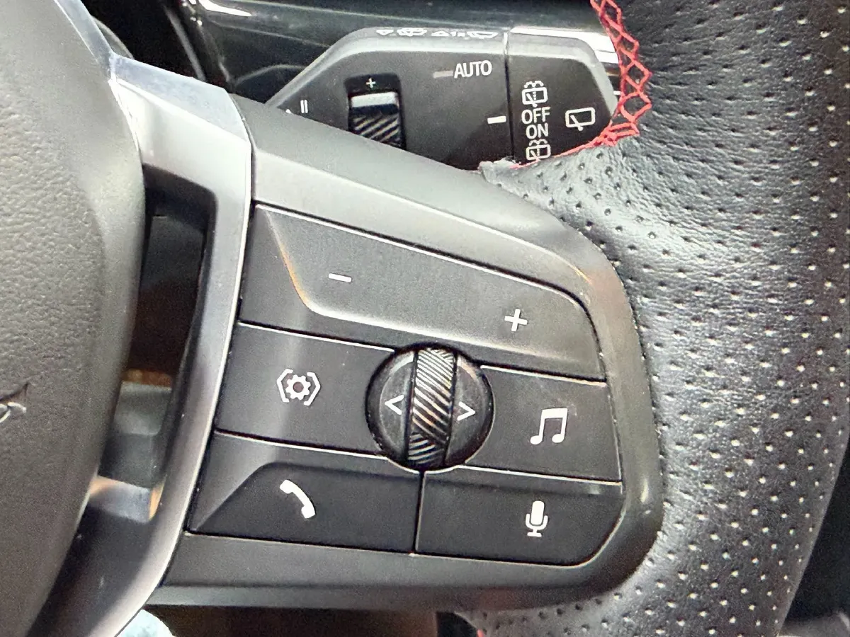 2023 BMW X1 1.5T 156HP L3 7DCT,autocango,china used car exporter,china ev exporter,chinese used car exporter,chinese used ev exporter