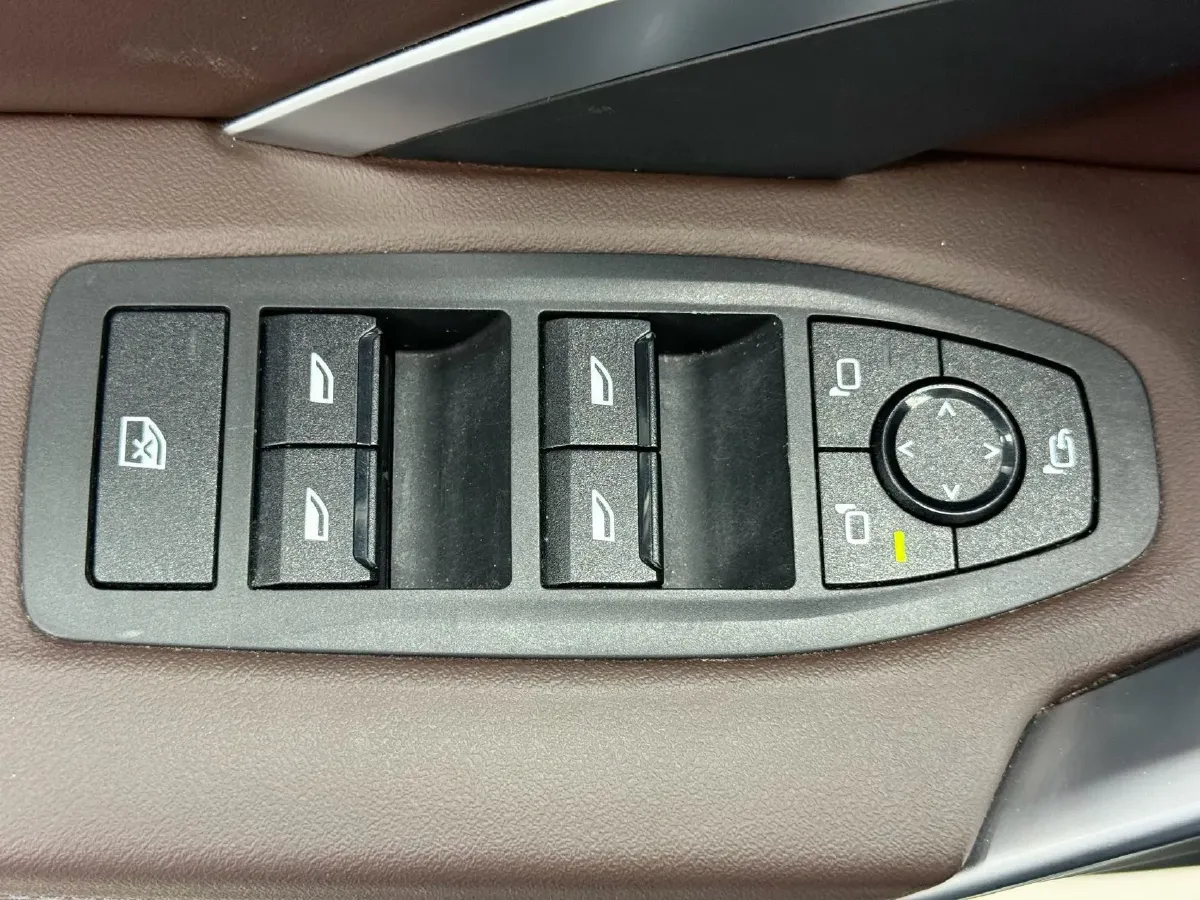 2023 BMW X1 1.5T 156HP L3 7DCT,autocango,china used car exporter,china ev exporter,chinese used car exporter,chinese used ev exporter