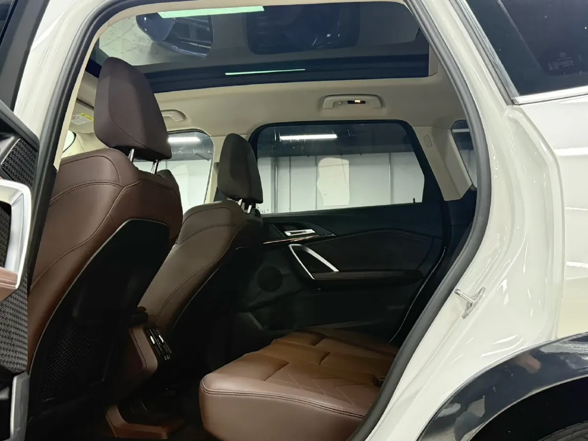 2023 BMW X1 1.5T 156HP L3 7DCT,autocango,china used car exporter,china ev exporter,chinese used car exporter,chinese used ev exporter