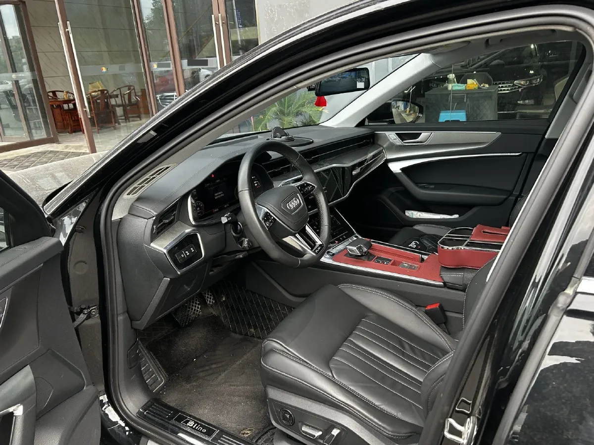2024 Audi A6L 2.0T 245HP L4 7DCT,autocango,china used car exporter,china ev exporter,chinese used car exporter,chinese used ev exporter