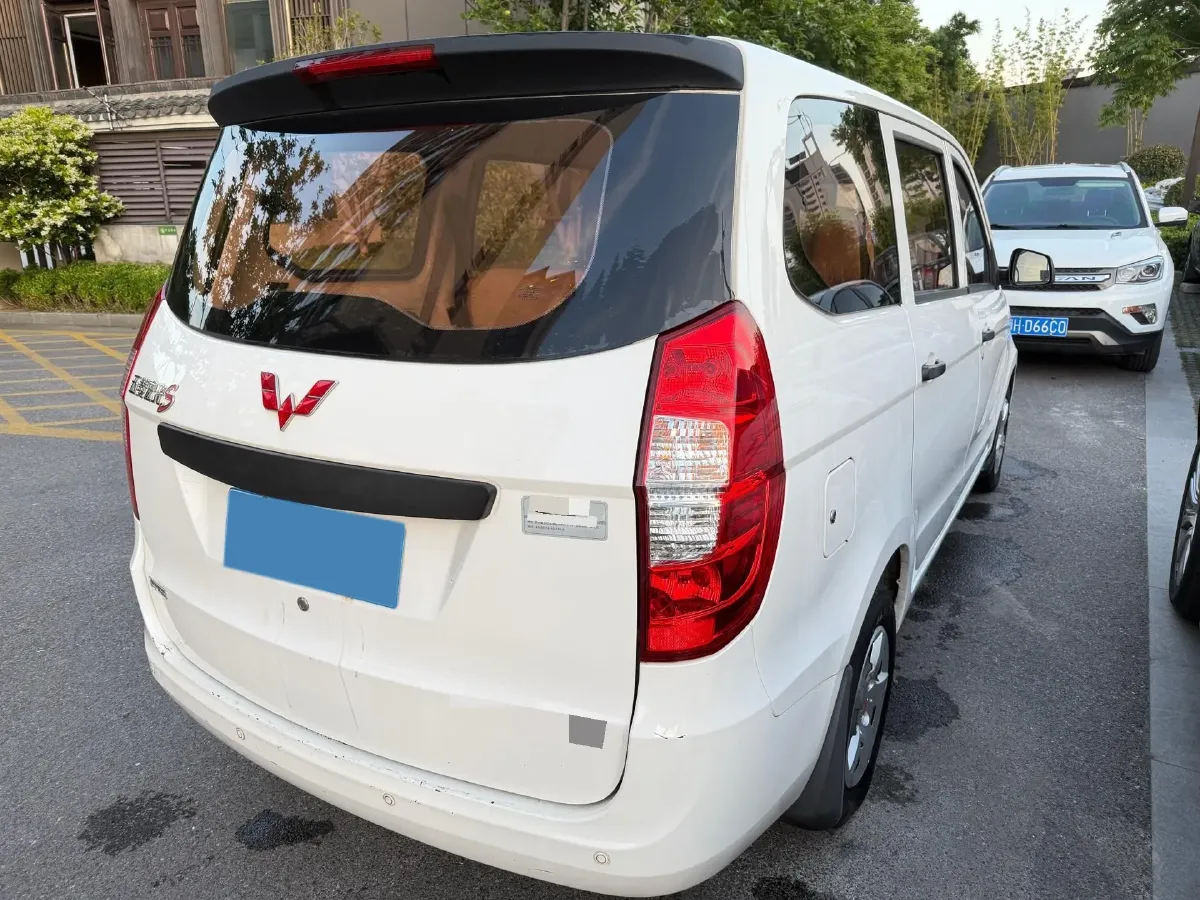 2015 WuLing HongGuang 1.5L 112HP L4 5MT,autocango,china used car exporter,china ev exporter,chinese used car exporter,chinese used ev exporter