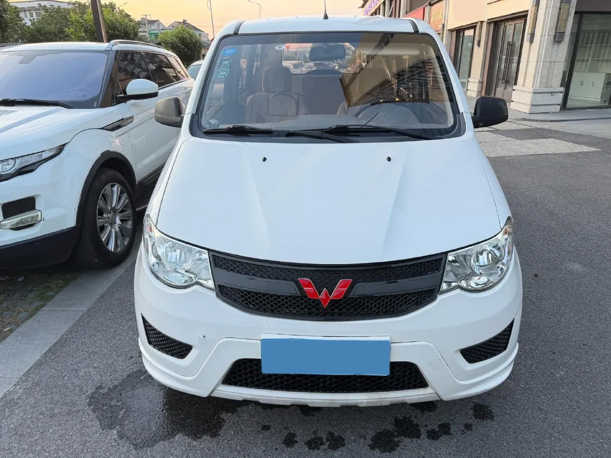 2015 WuLing HongGuang 1.5L 112HP L4 5MT,autocango,china used car exporter,china ev exporter,chinese used car exporter,chinese used ev exporter