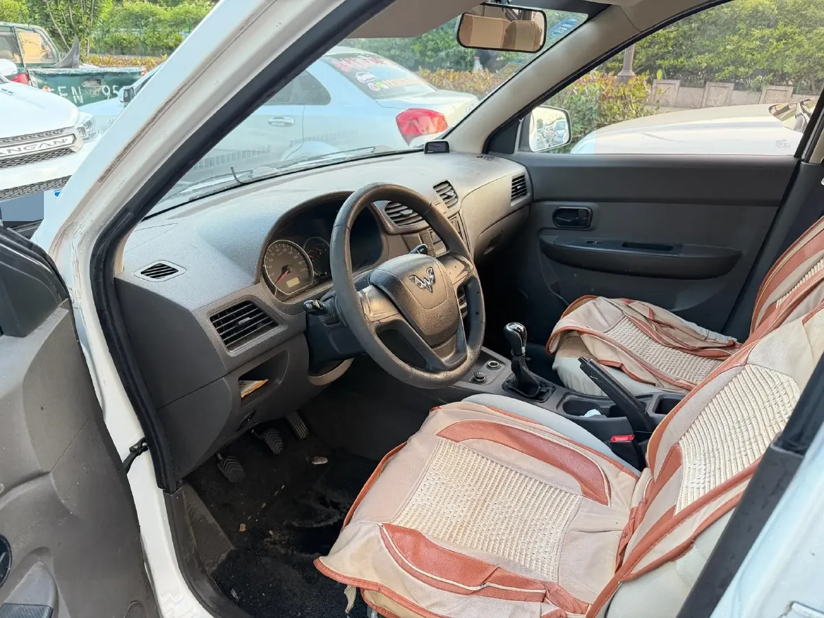 2015 WuLing HongGuang 1.5L 112HP L4 5MT,autocango,china used car exporter,china ev exporter,chinese used car exporter,chinese used ev exporter